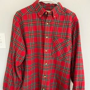 Red and green cozy, relaxed flannel
